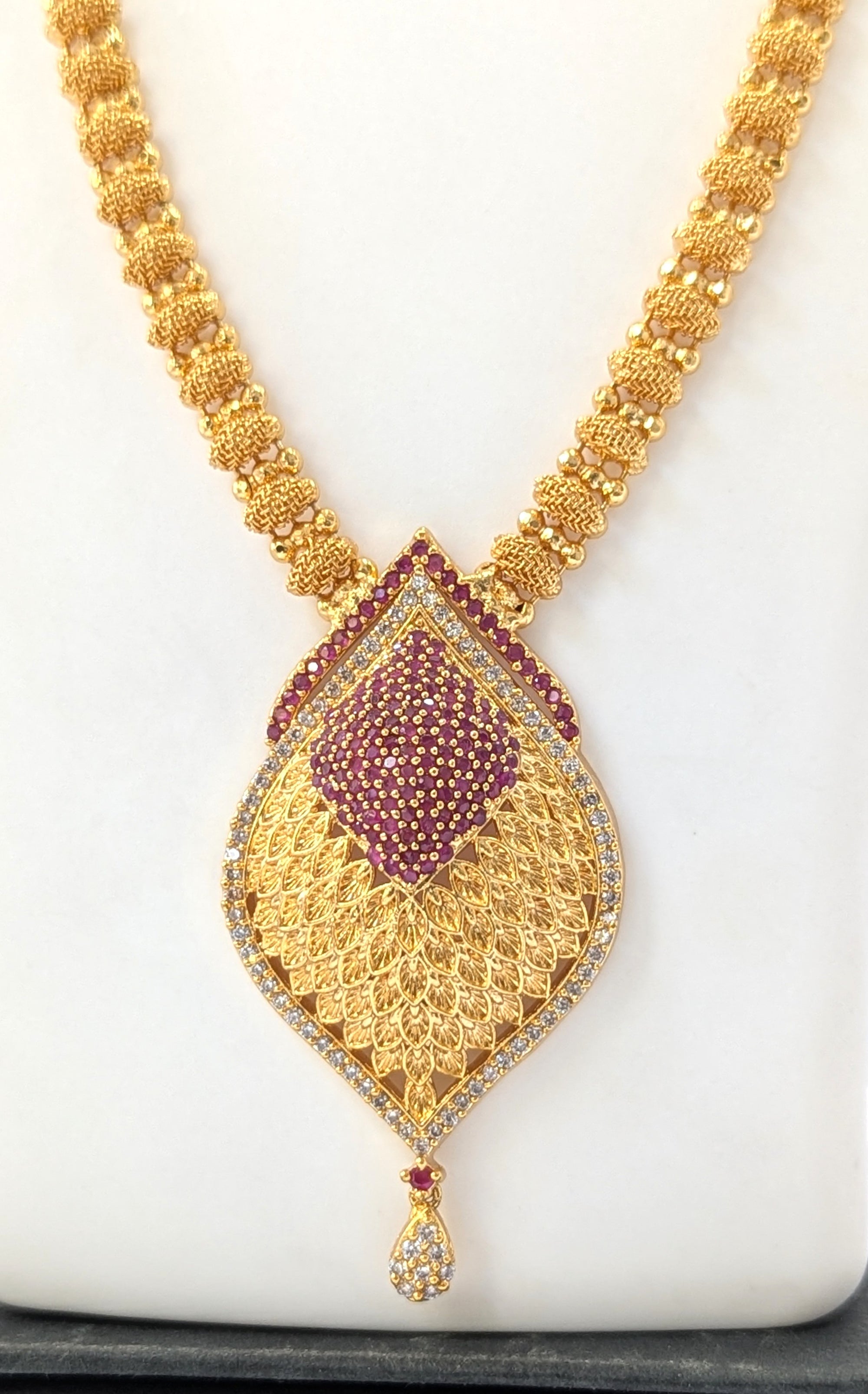 Micro forming necklace set