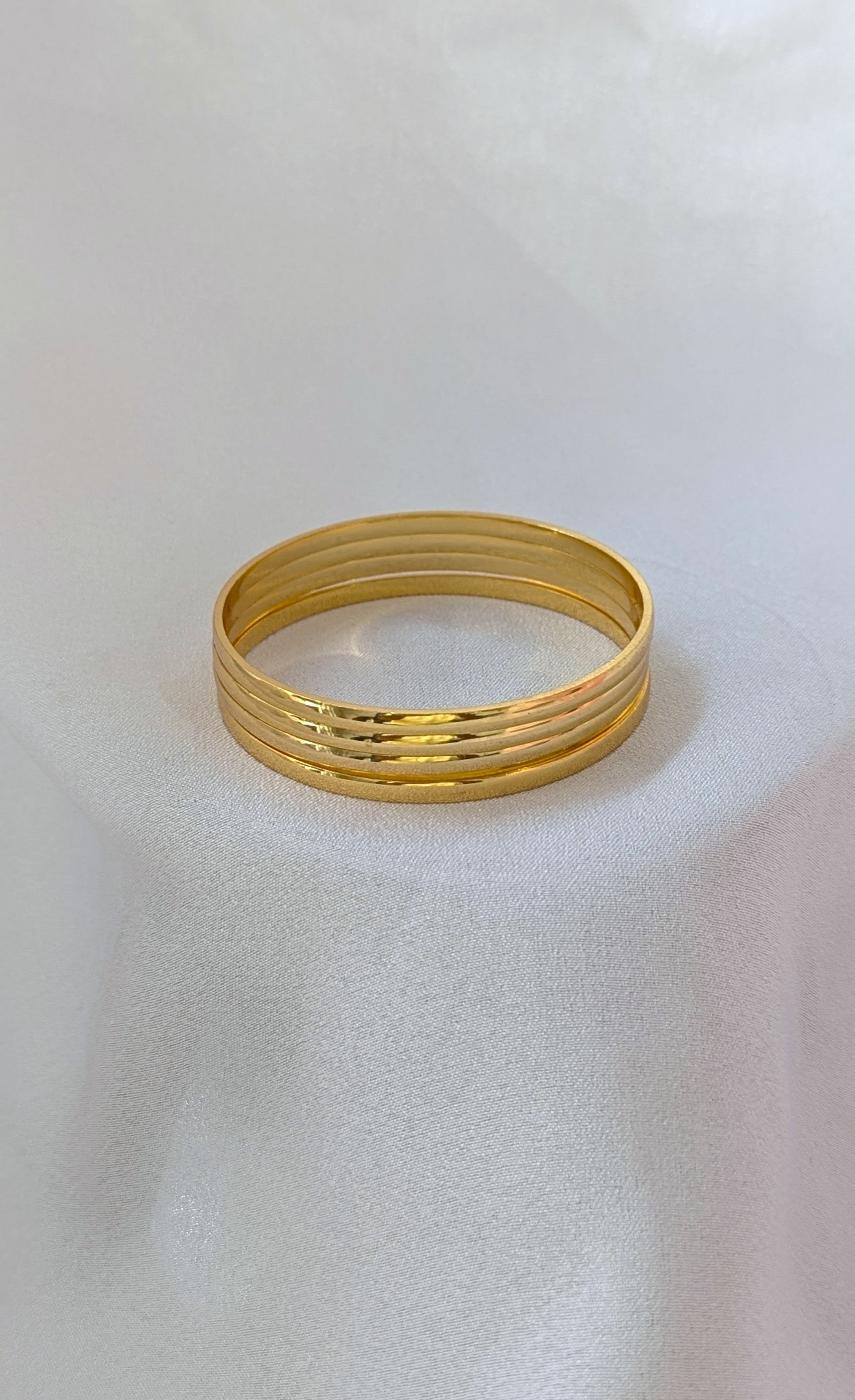 Micro bangle