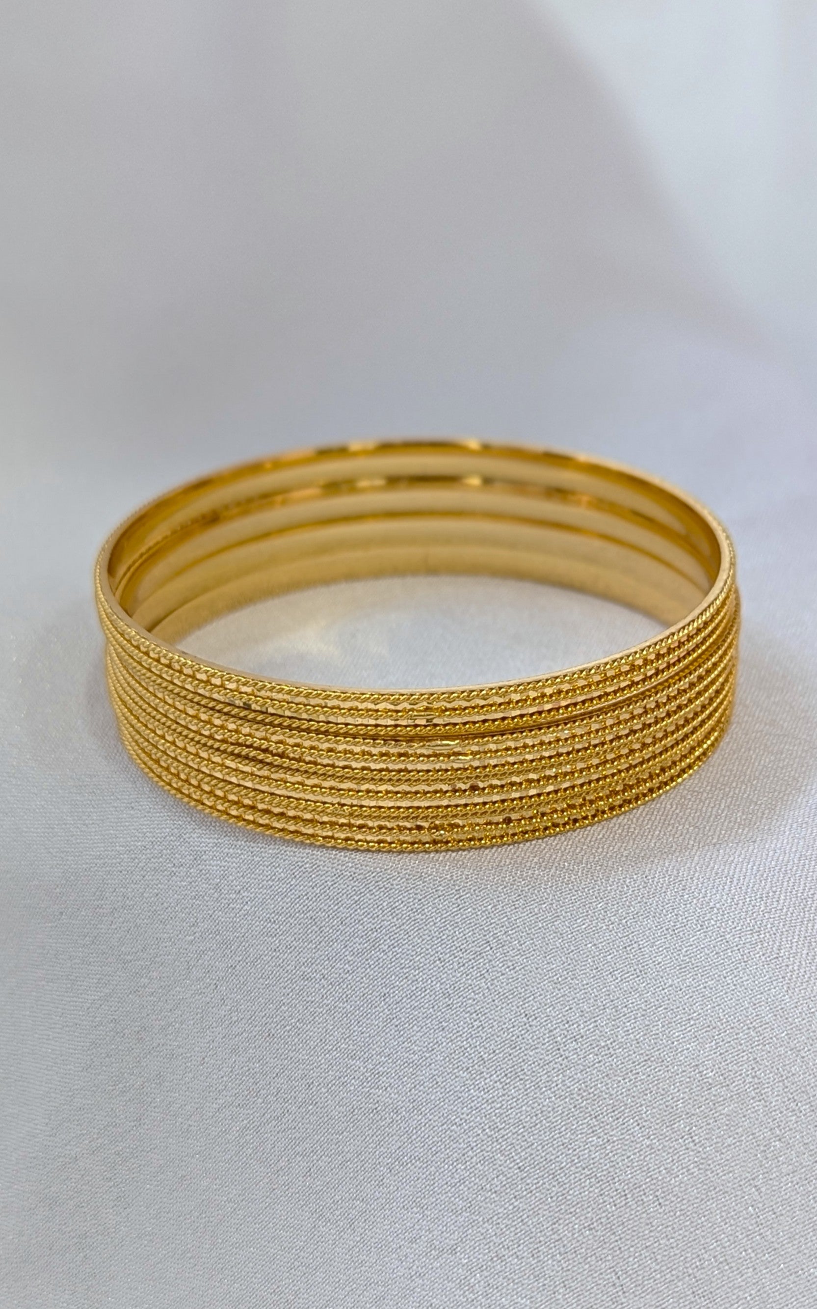 Micro bangle
