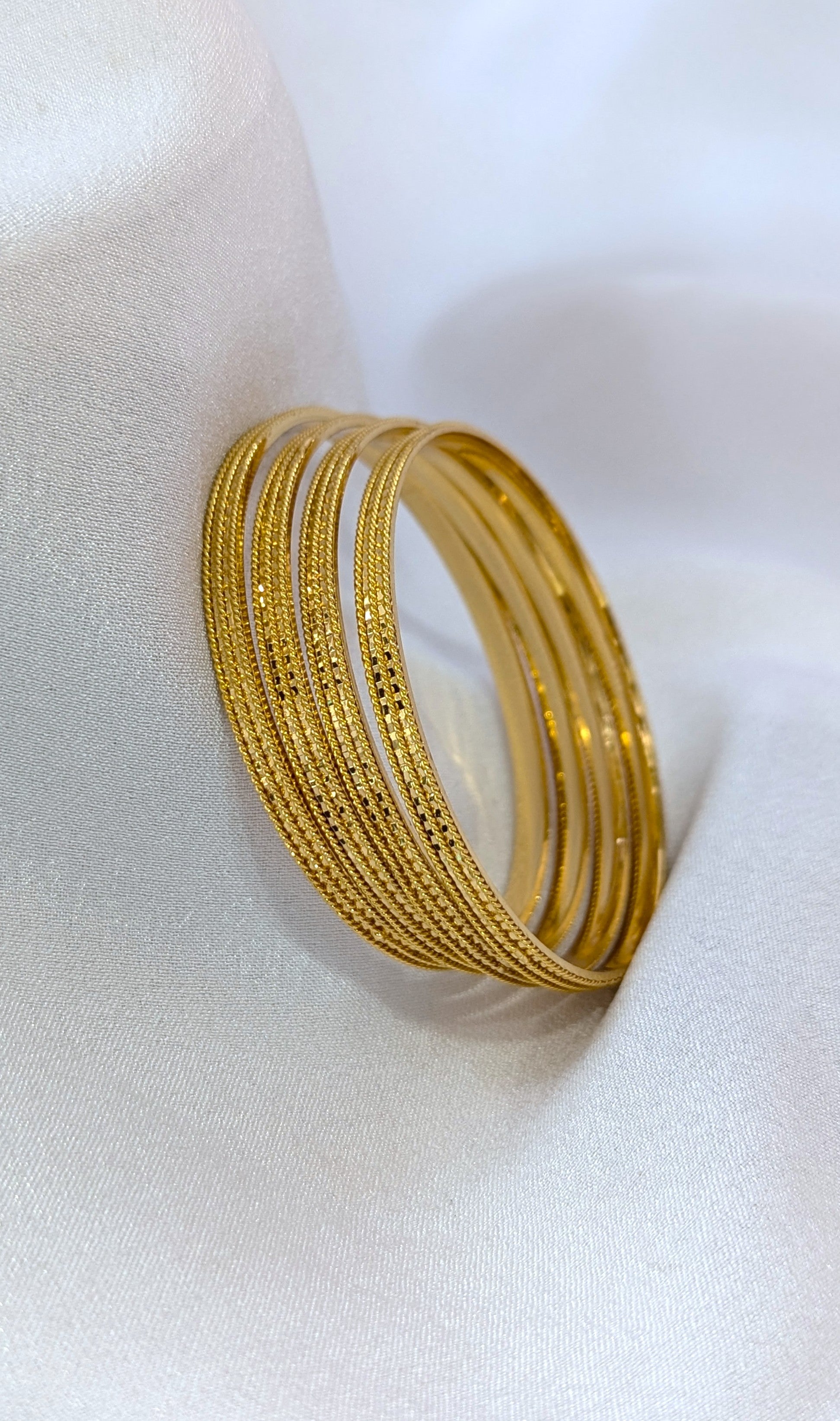 Micro bangle