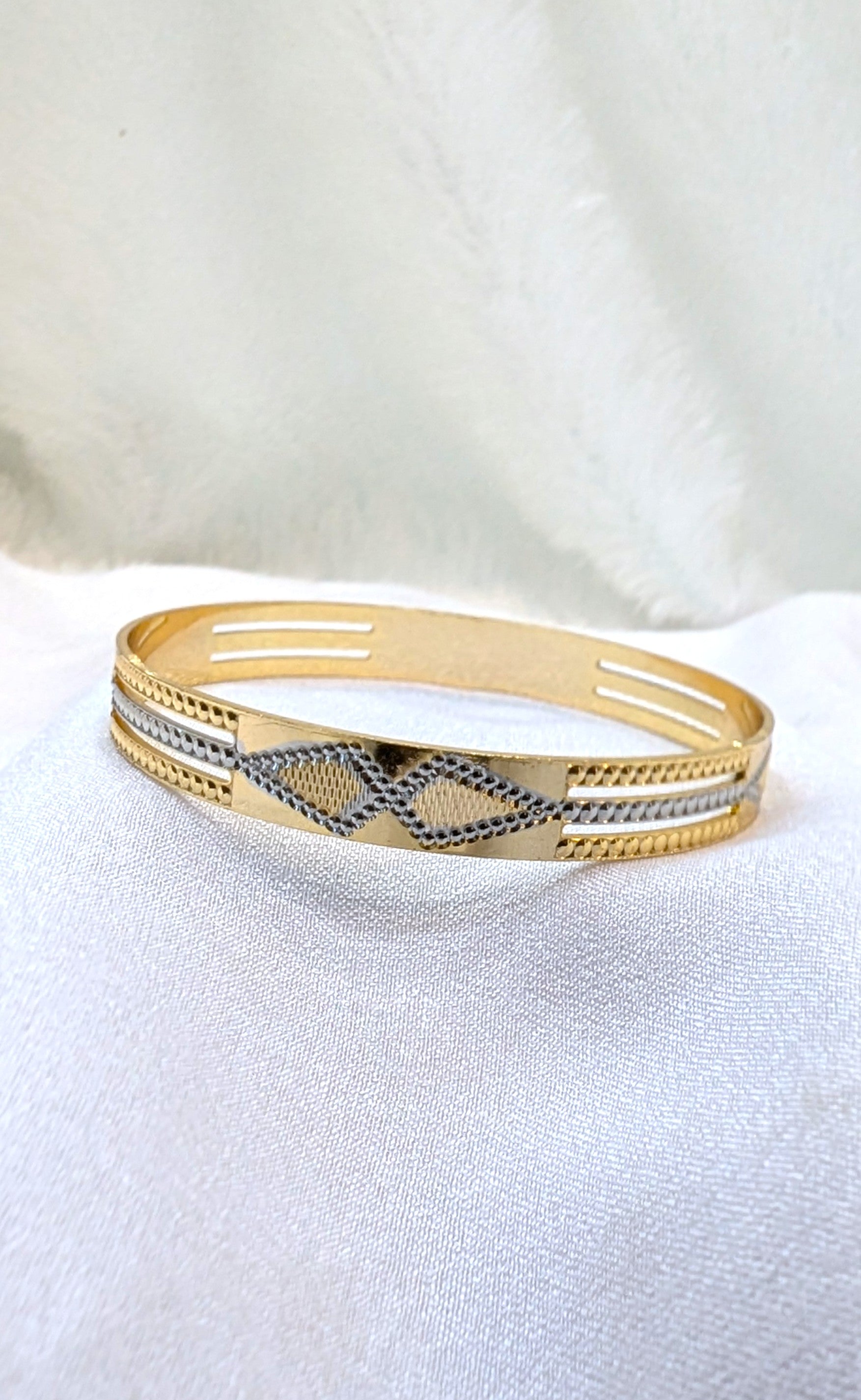 Cnc micro bangle