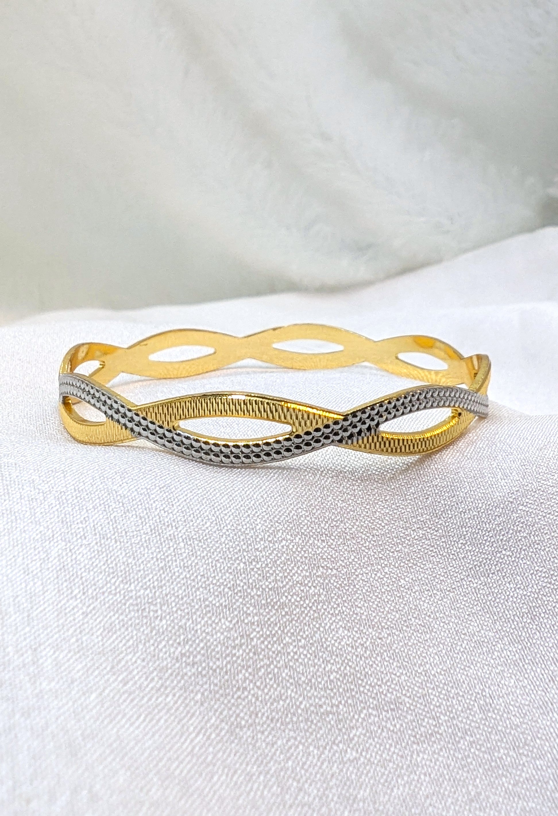 Cnc micro bangle