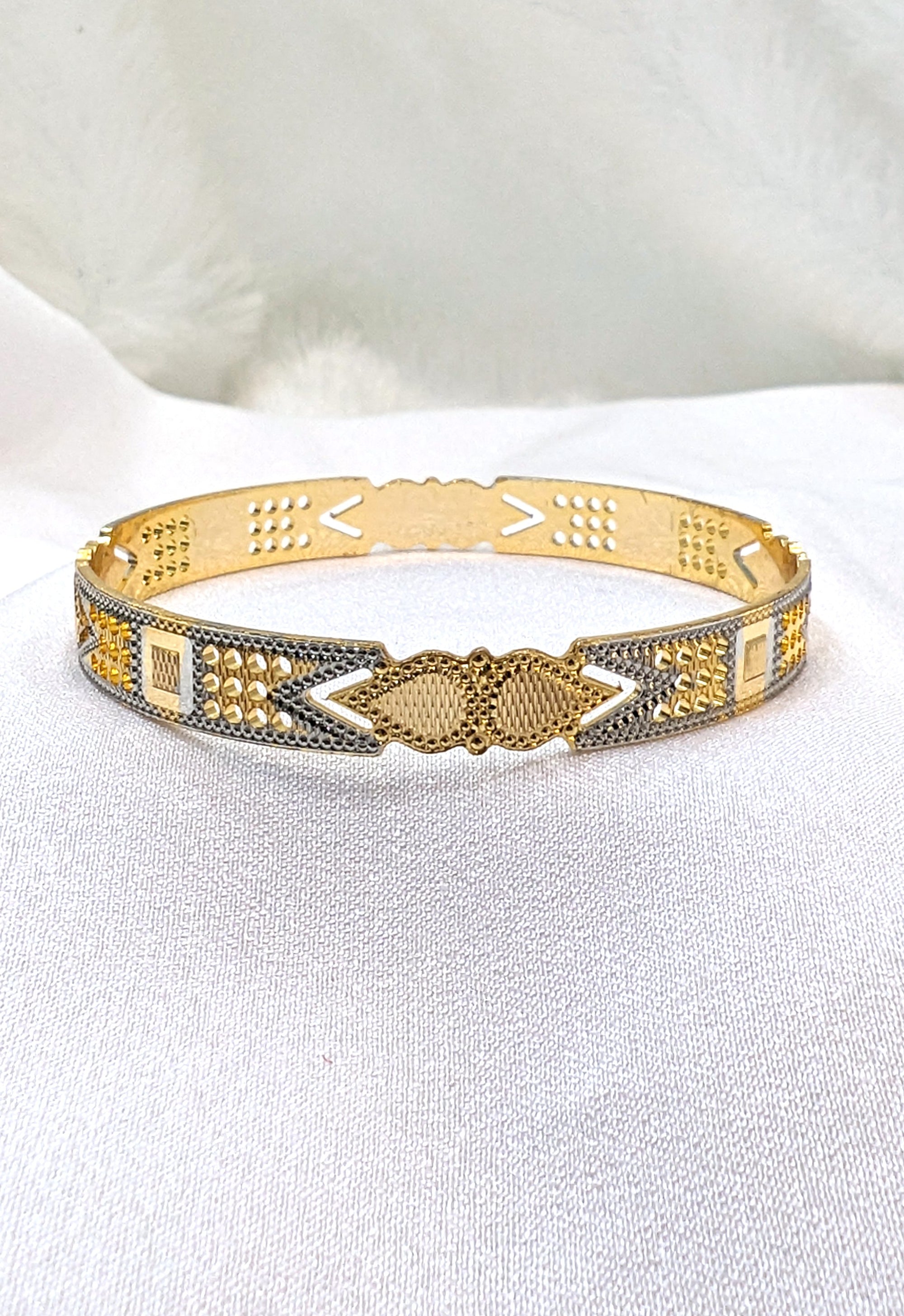 Cnc micro bangle
