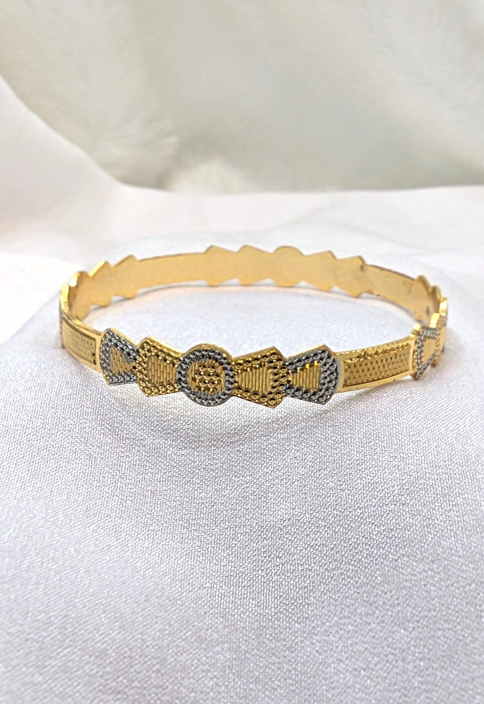 Cnc micro bangle