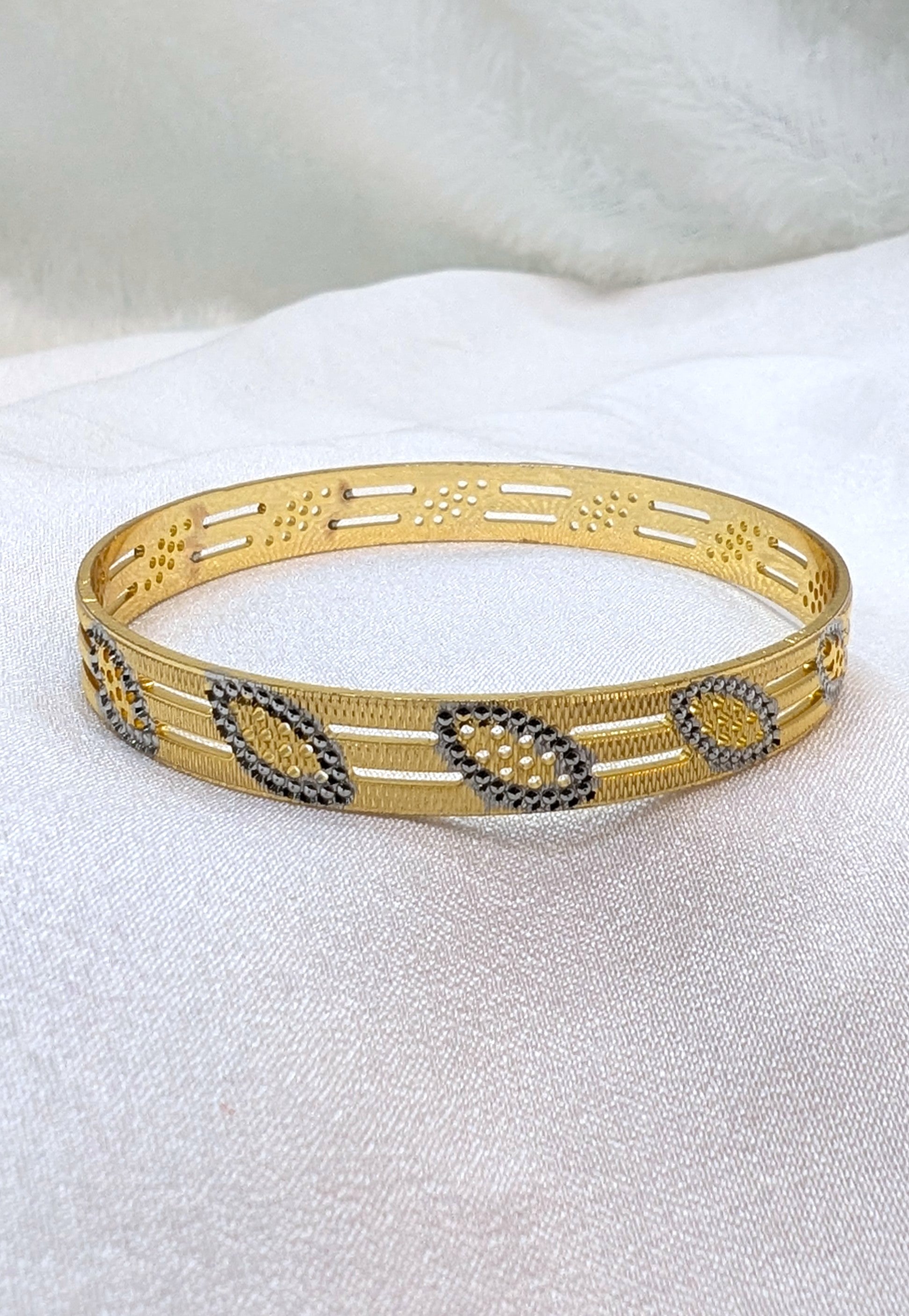 Cnc micro bangle