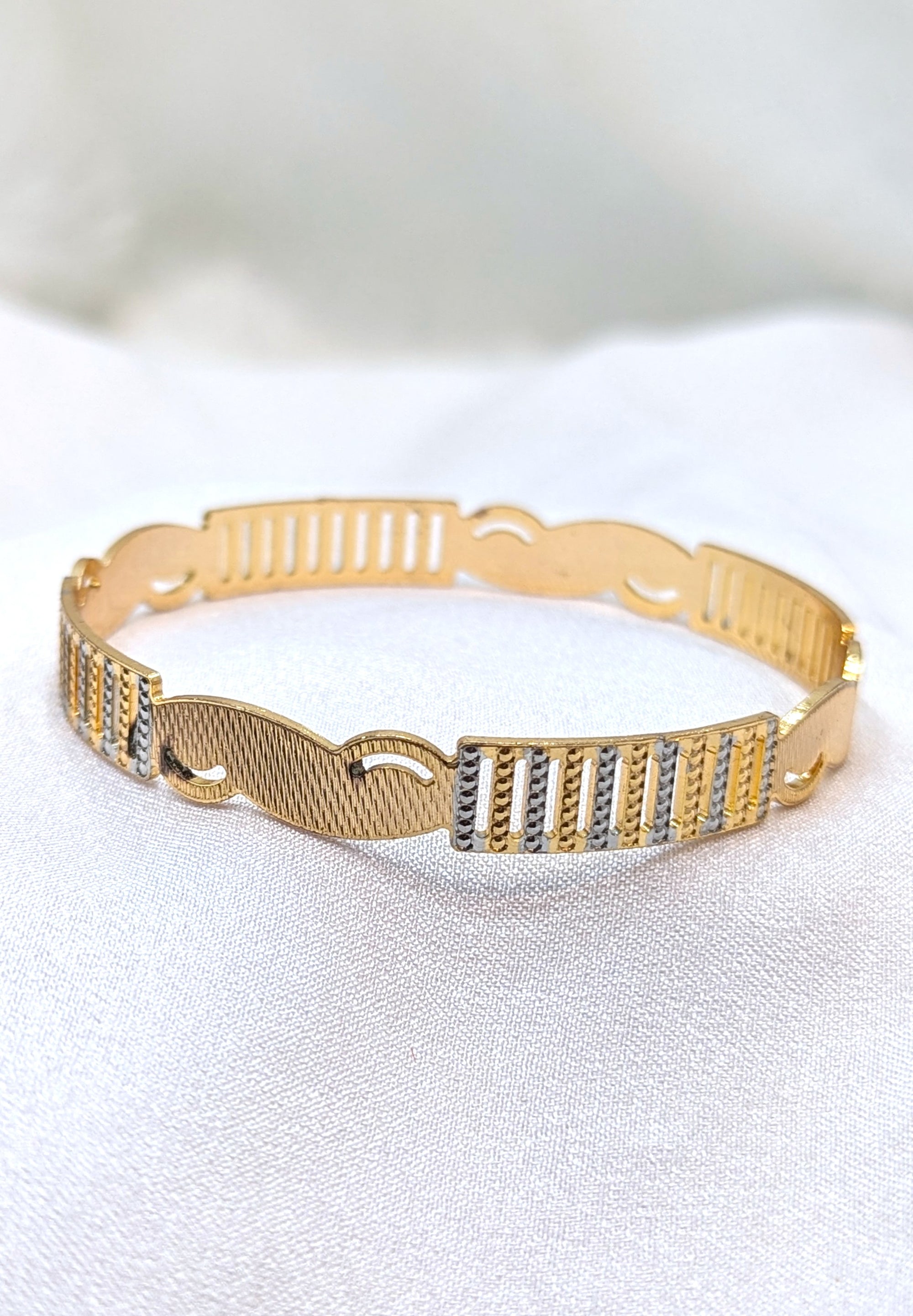 Cnc micro bangle