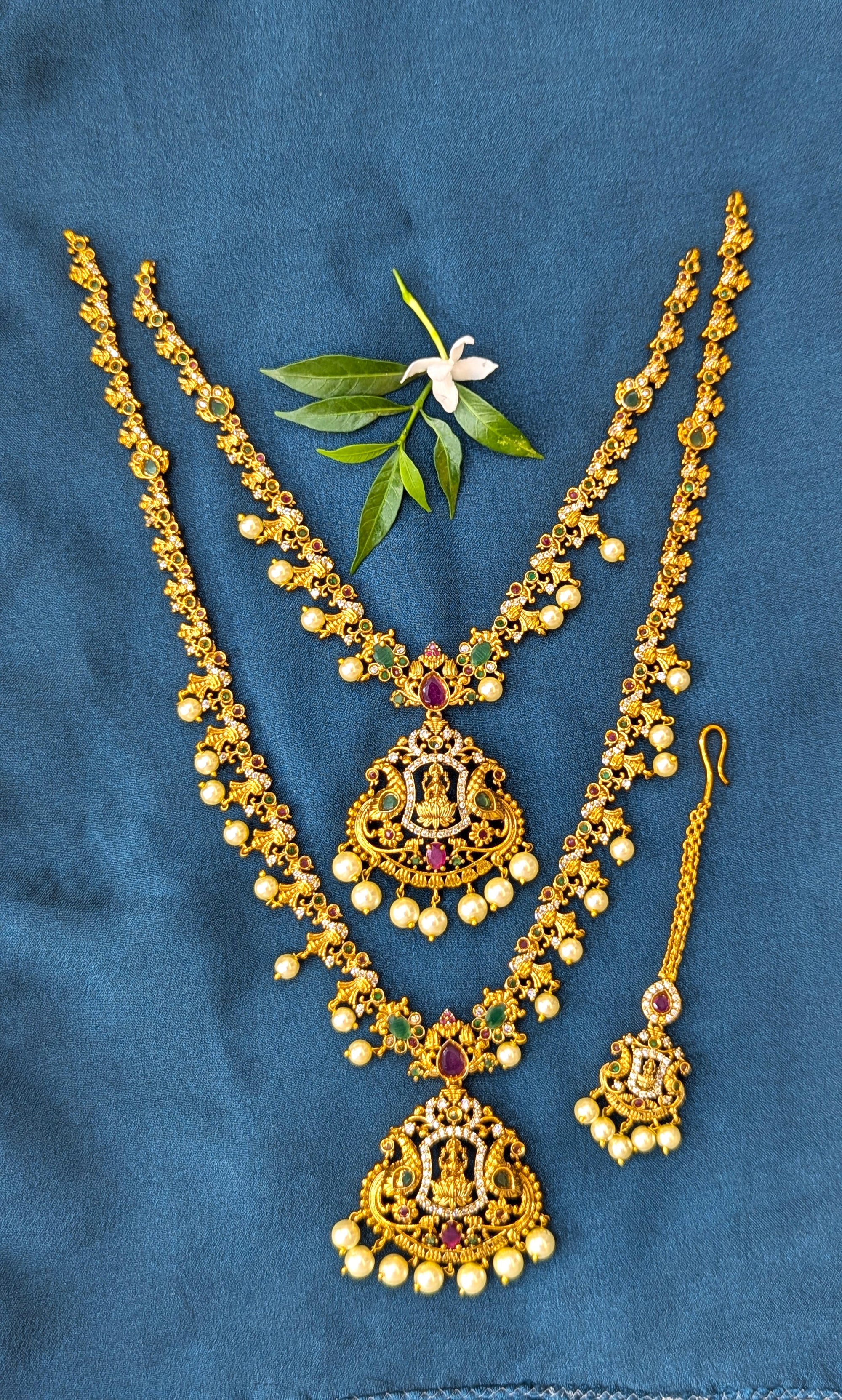 Temple jewellery set