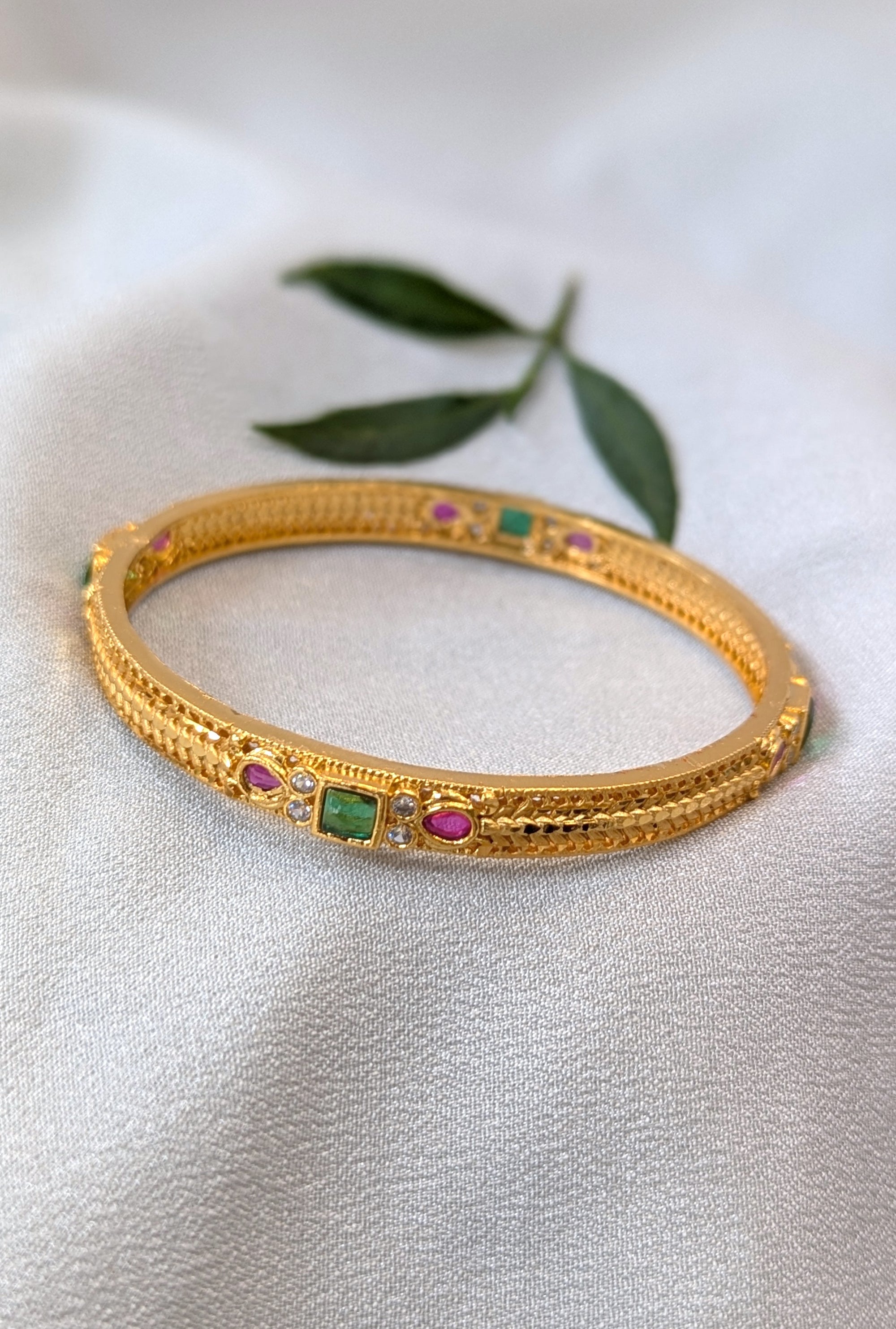 Micro bangles