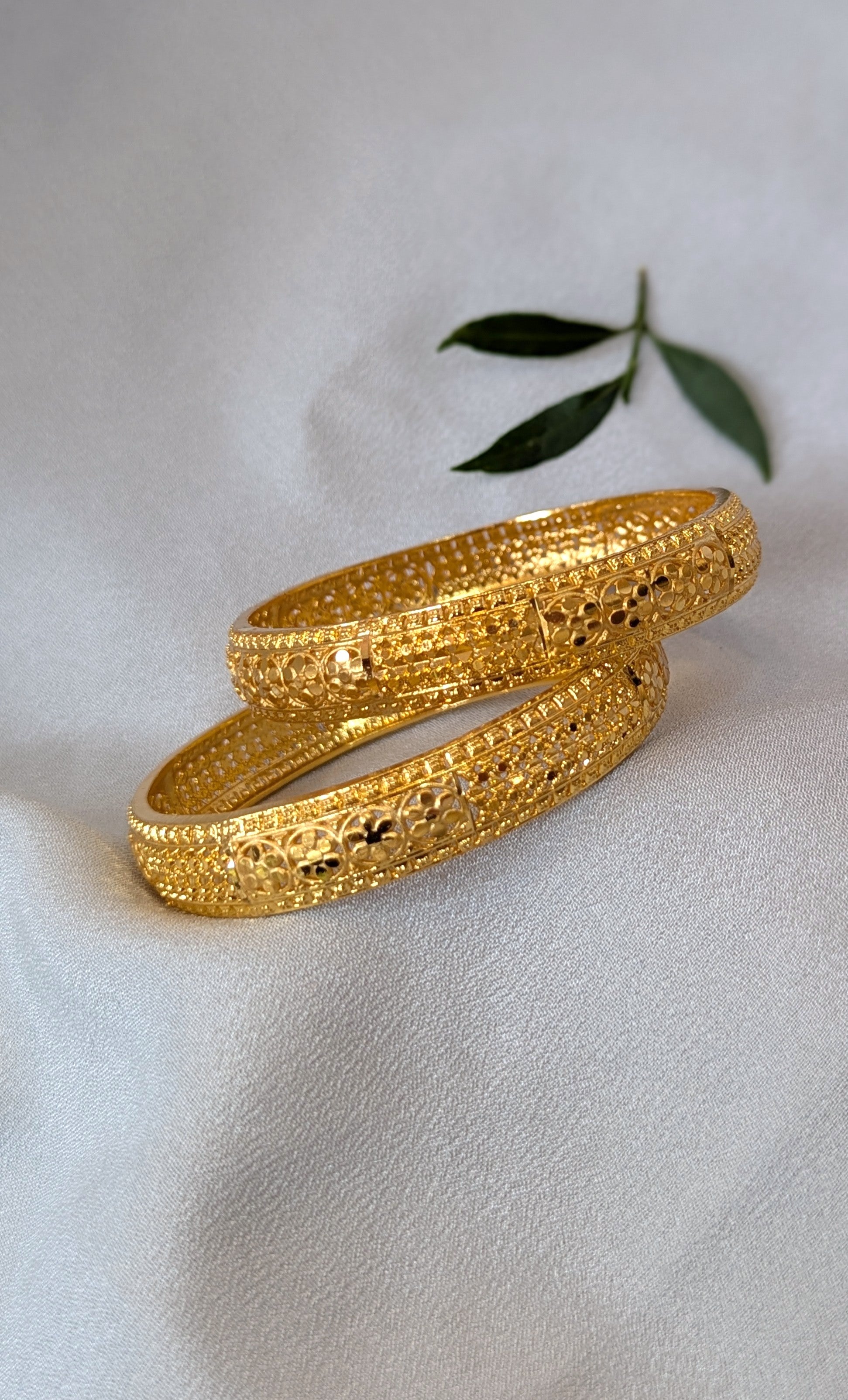Micro bangles