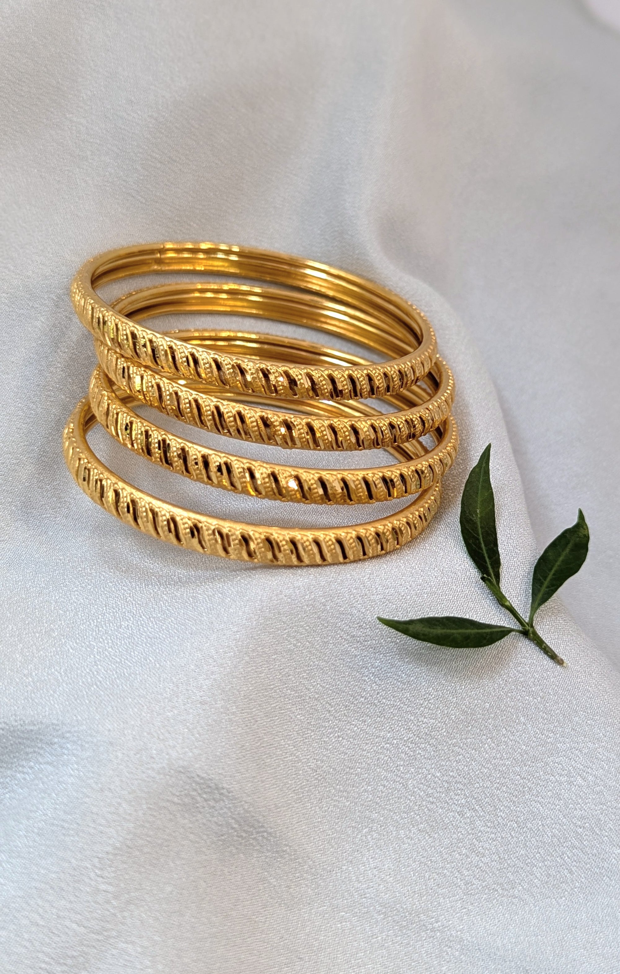 Micro bangles