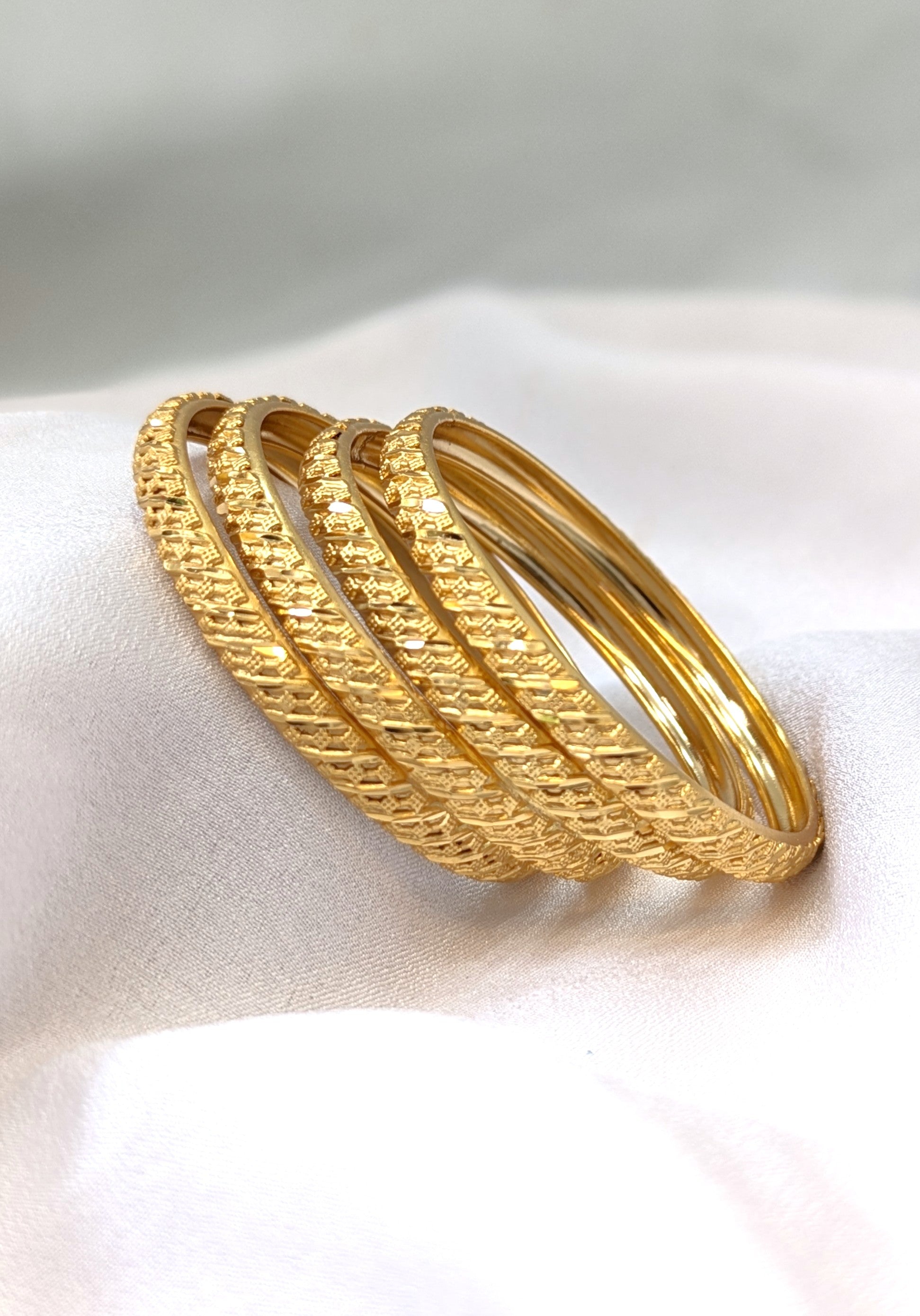Micro bangle