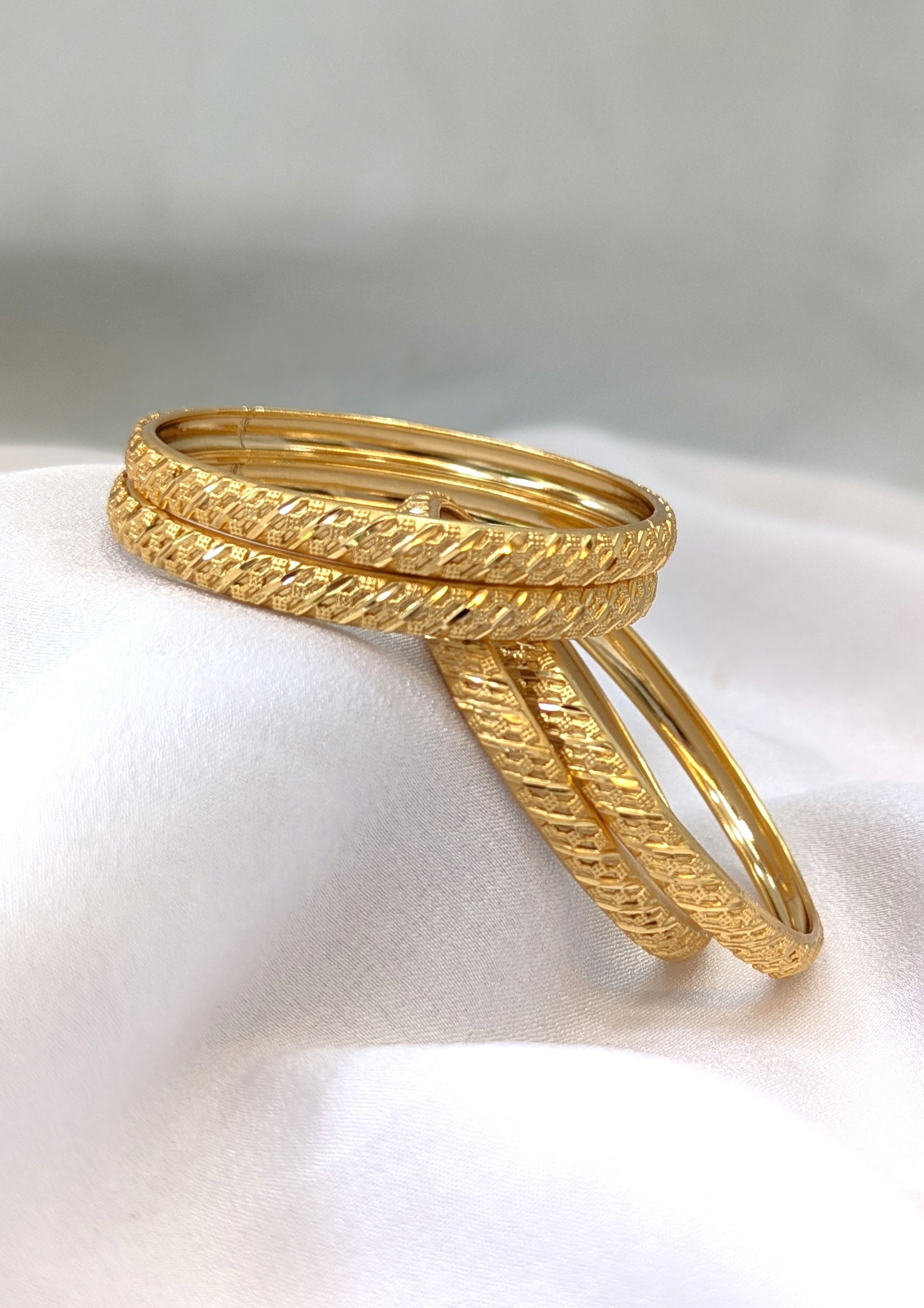 Micro bangle
