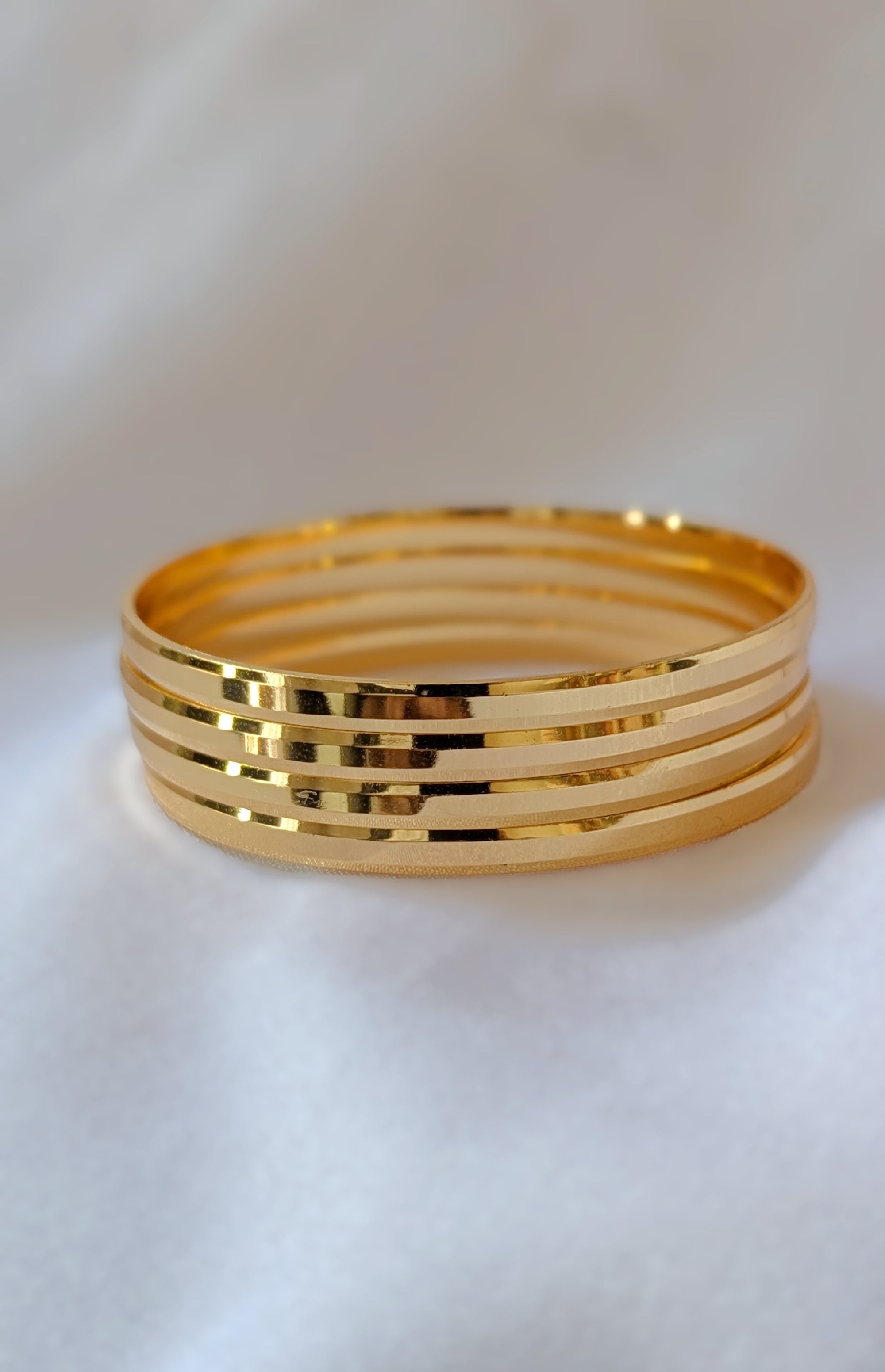 Micro bangle