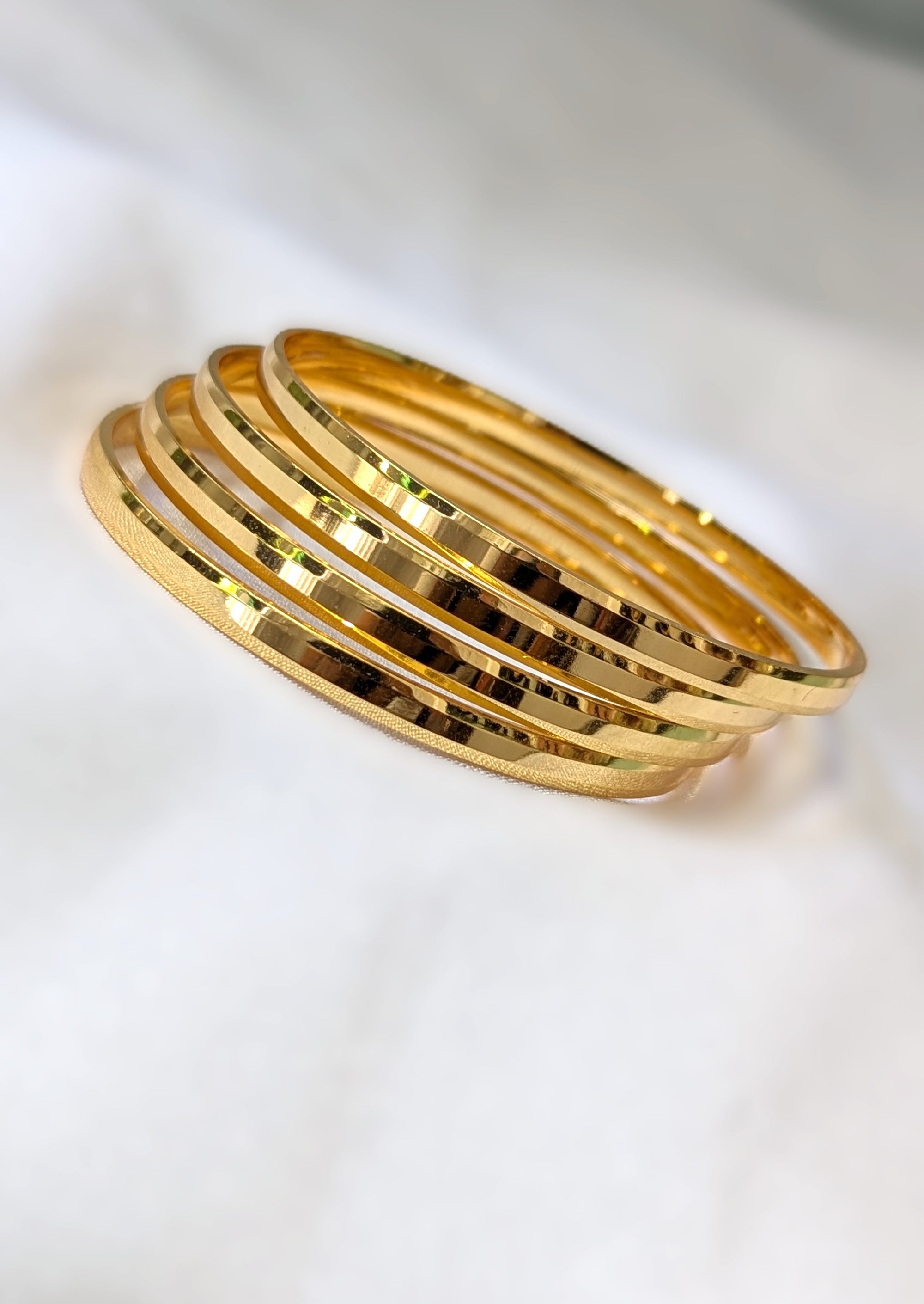 Micro bangle